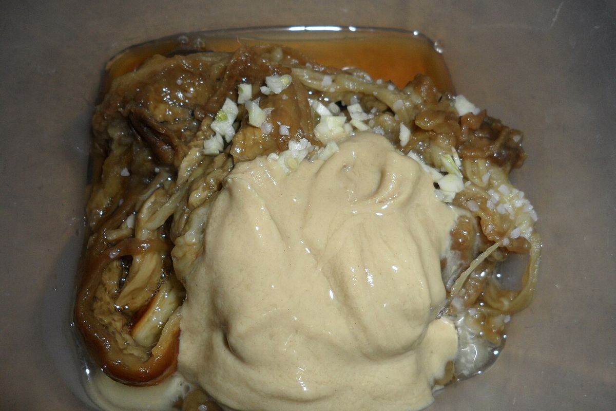Baba ganush terminado, listo para servir