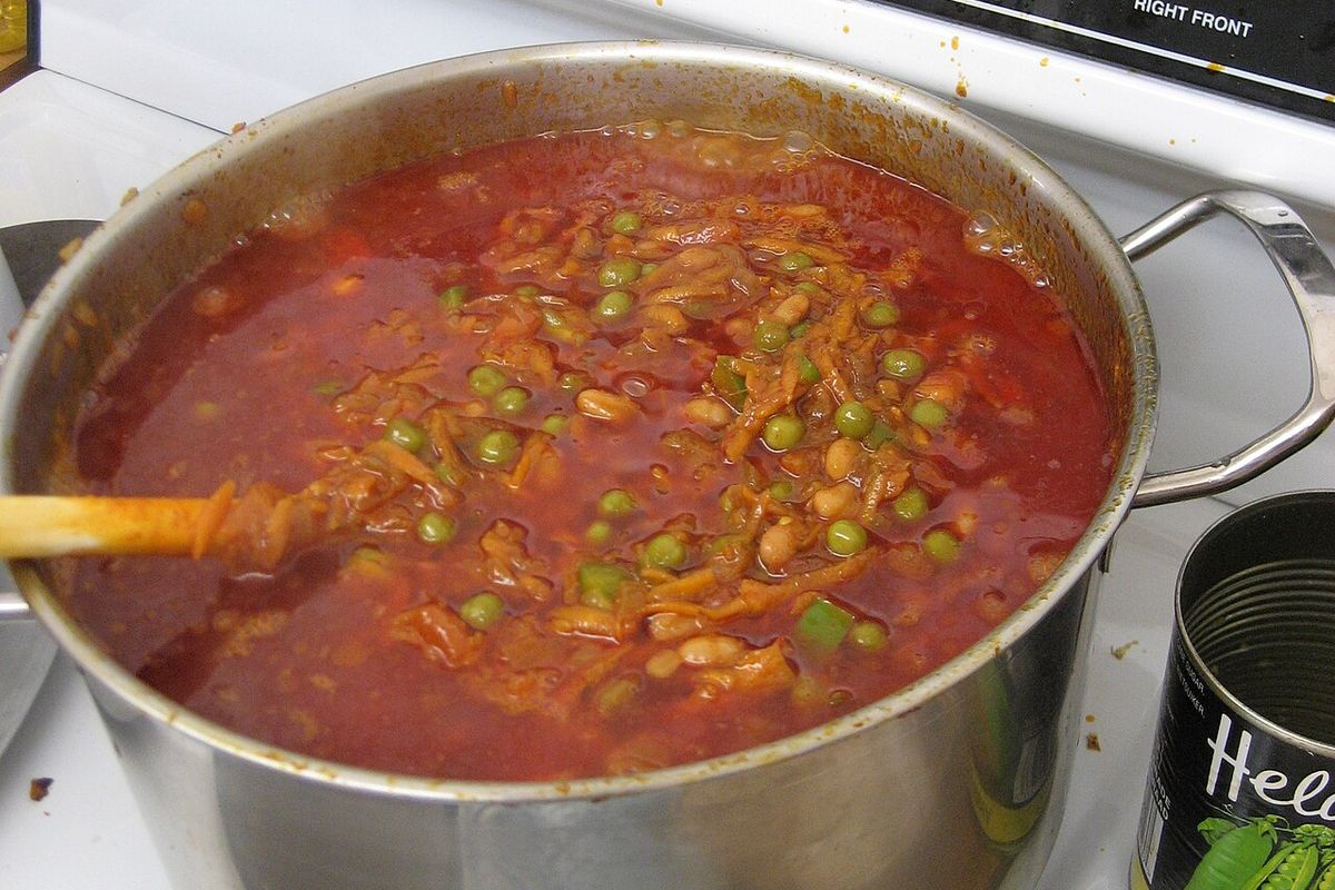 Chakalaka terminado, listo para servir