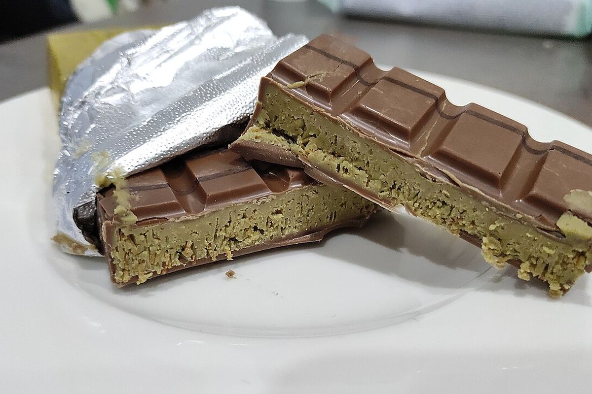 Chocolate de Dubái terminado, listo para servir