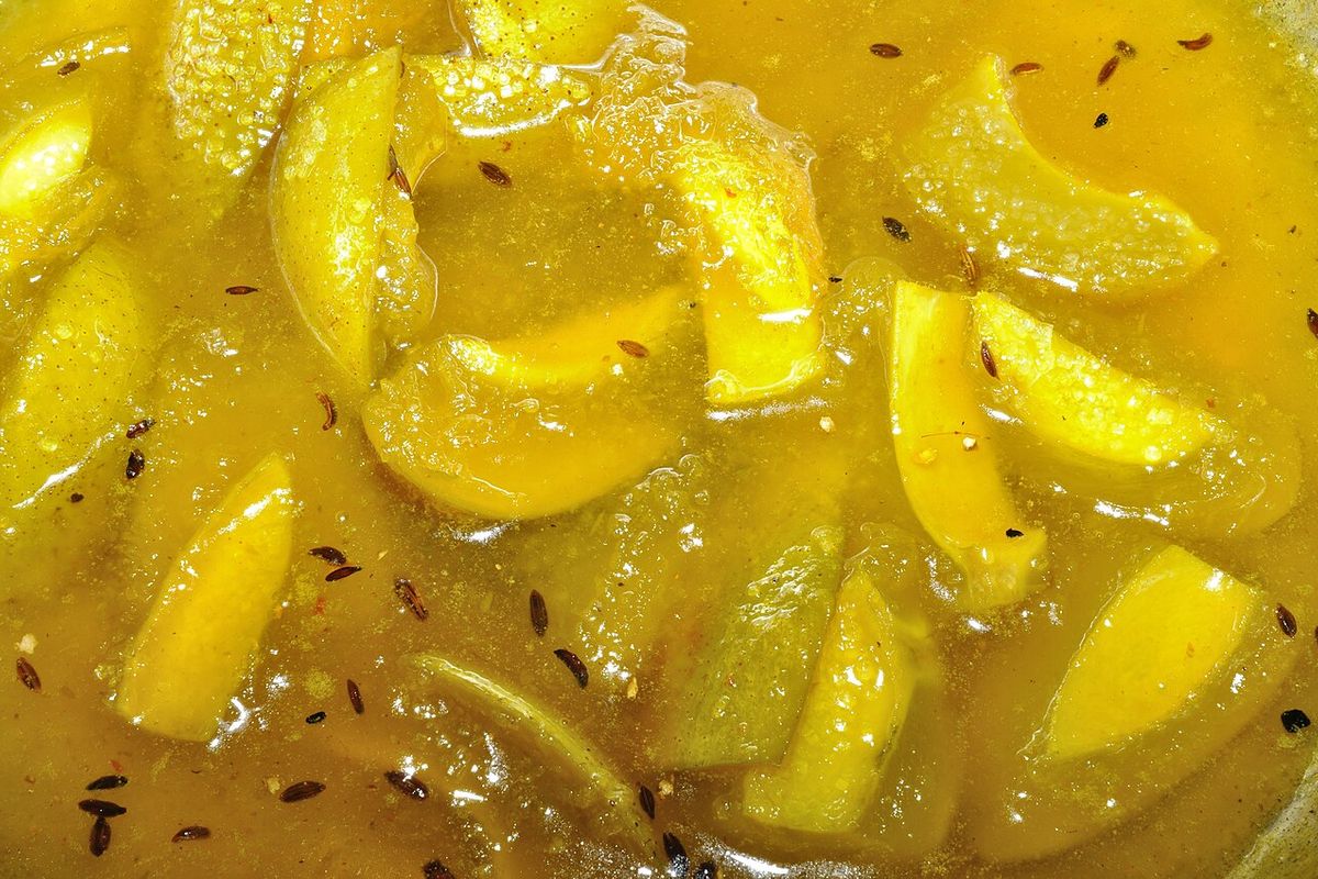 Chutney de mango terminado, listo para servir