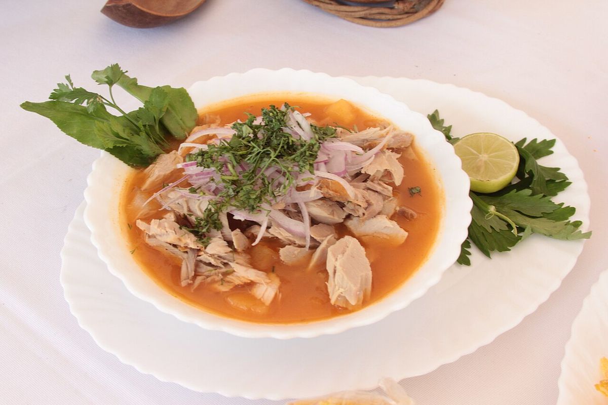 Encebollado terminado, listo para servir