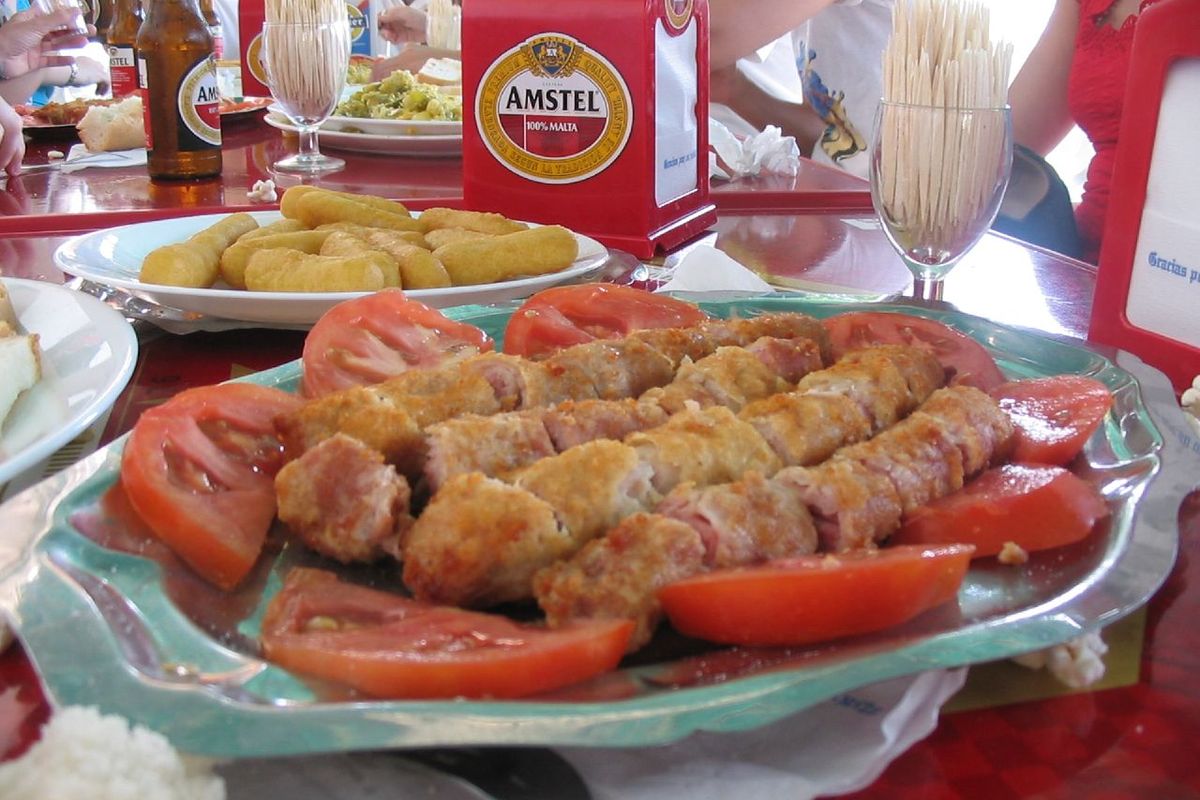 Flamenquín terminado, listo para servir