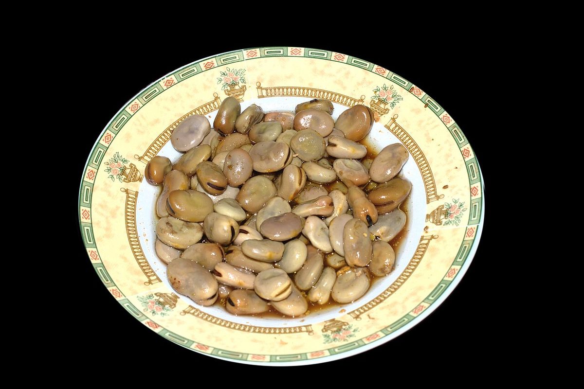 Ful medames terminado, listo para servir