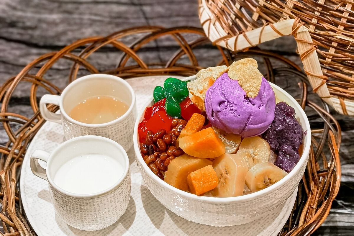 Halo-halo terminado, listo para servir