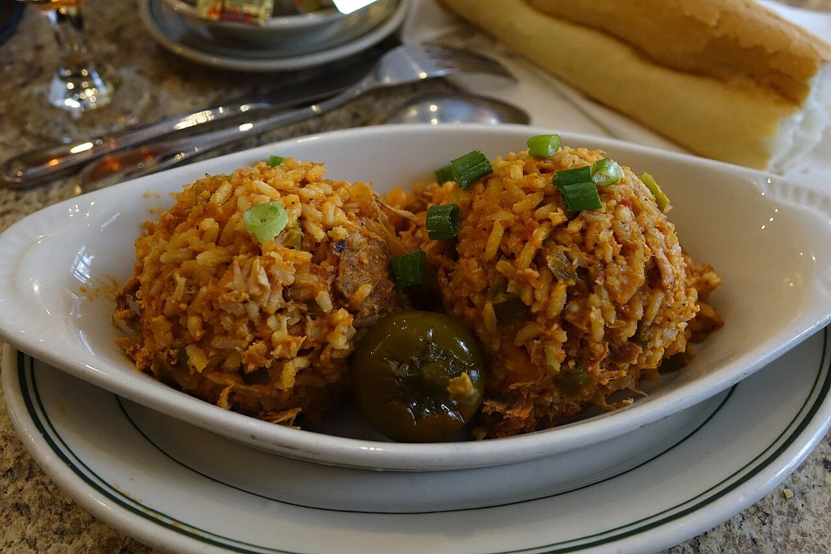Jambalaya terminado, listo para servir