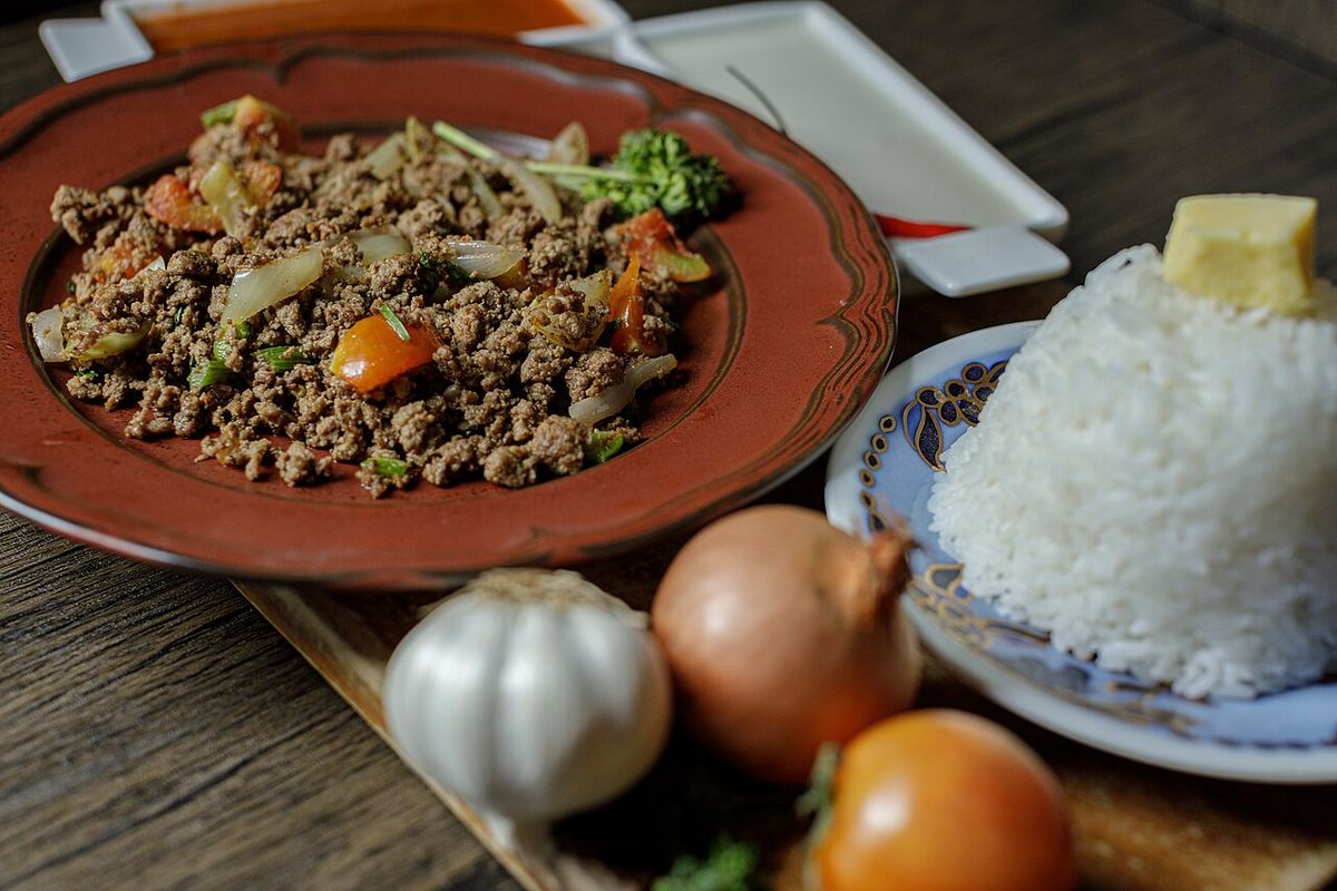 Keema de cordero terminado, listo para servir