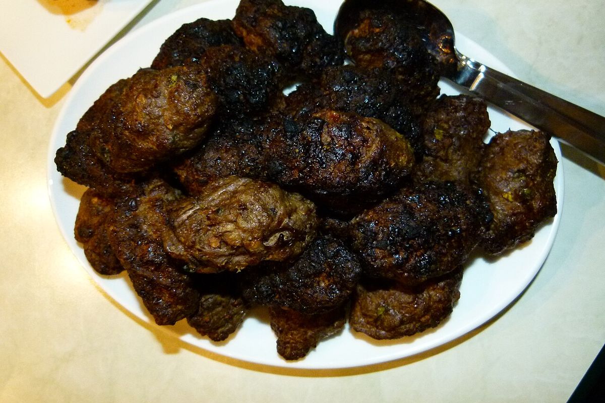 Kibbeh terminado, listo para servir