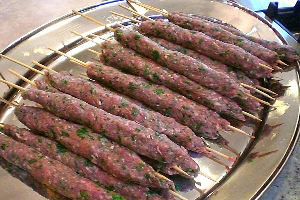 Kofta egipcia terminado, listo para servir