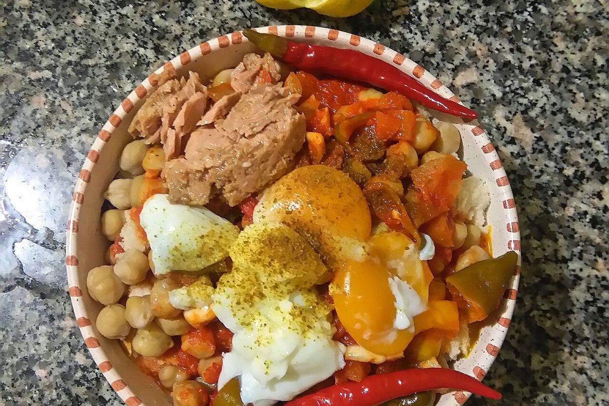 Lablabi terminado, listo para servir