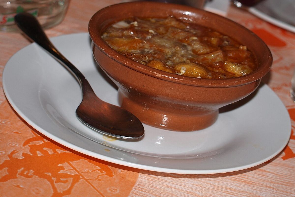 Sopa de ajo terminado, listo para servir