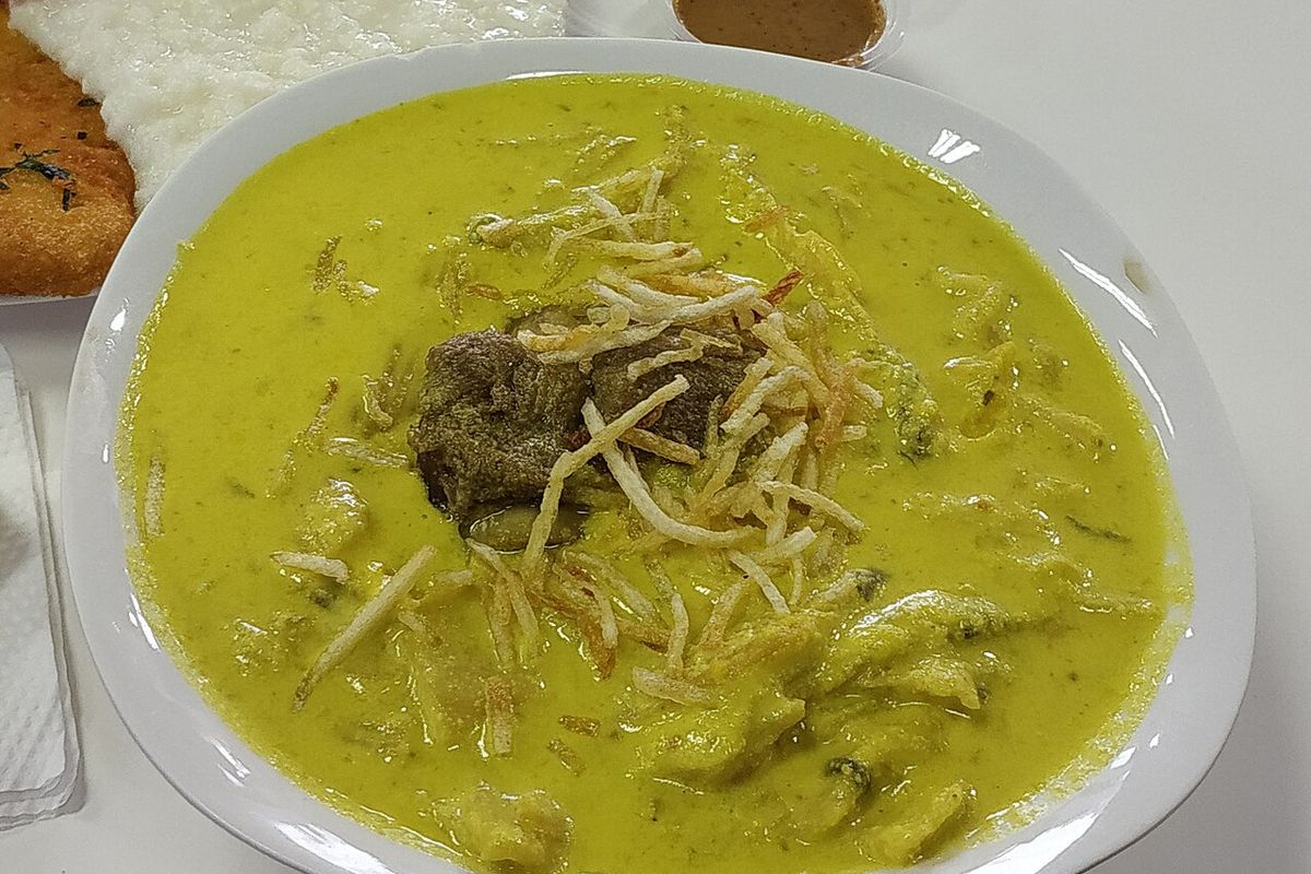 Sopa de maní terminado, listo para servir