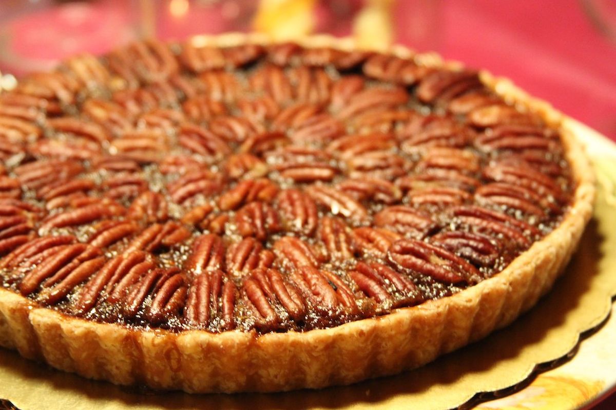 Tarta de nueces pecanas terminado, listo para servir