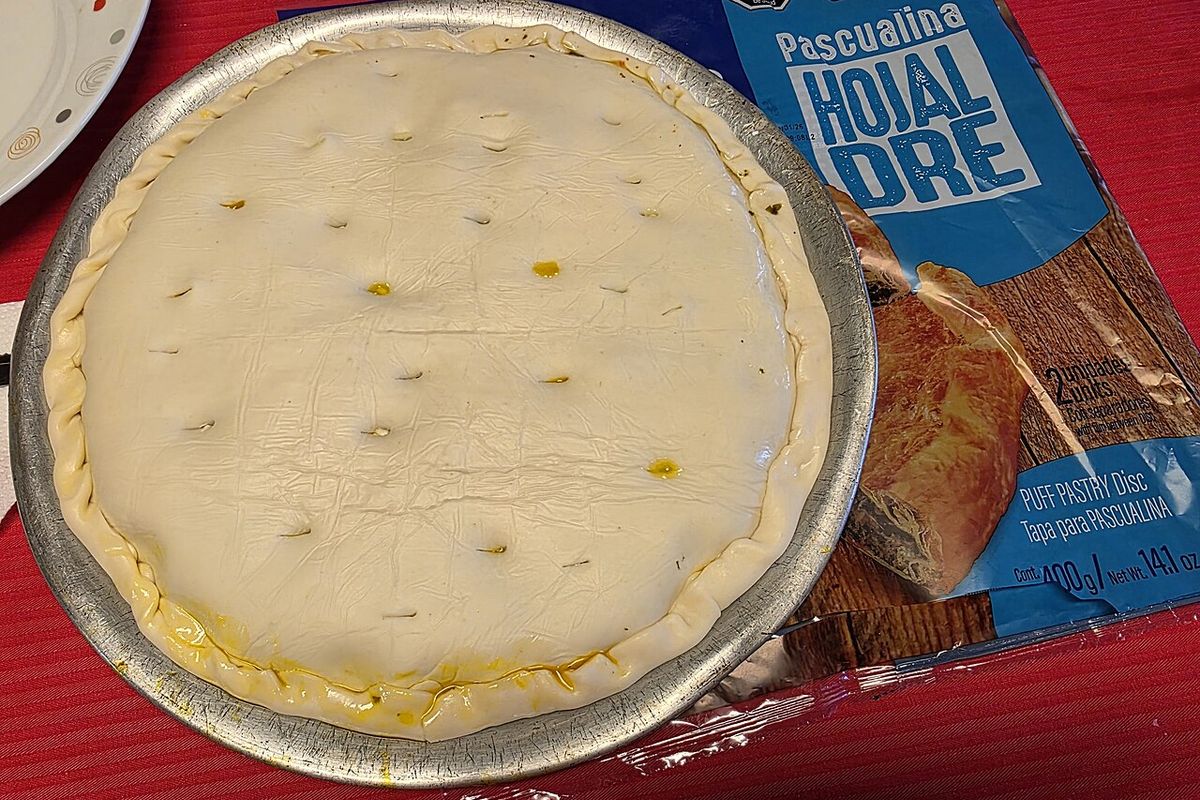 Tarta pascualina terminado, listo para servir