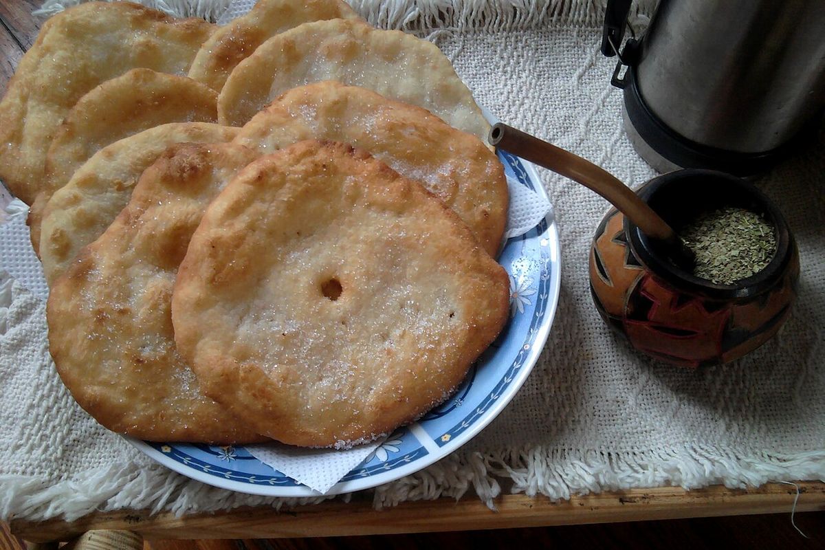 Torta frita terminado, listo para servir