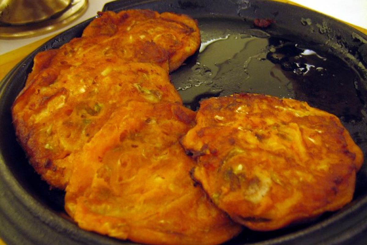 Tortita coreana de kimchi terminado, listo para servir