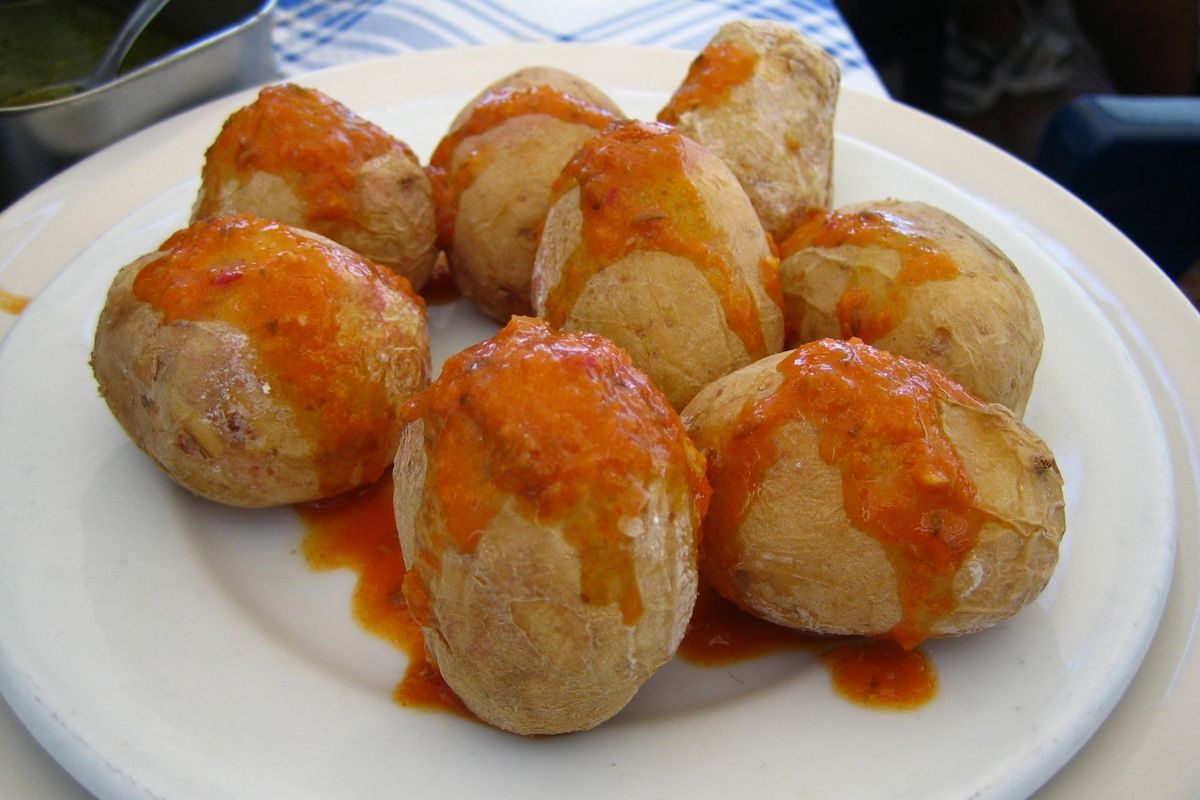 Yuca con mojo terminado, listo para servir
